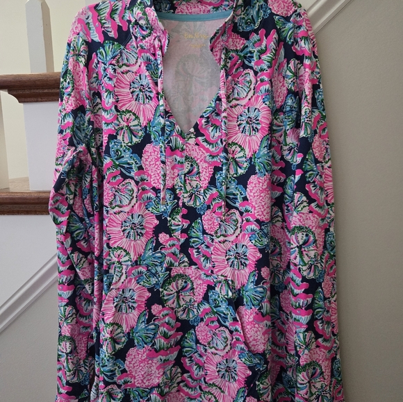 Lilly Pulitzer Cassi Popover. - Picture 2 of 6